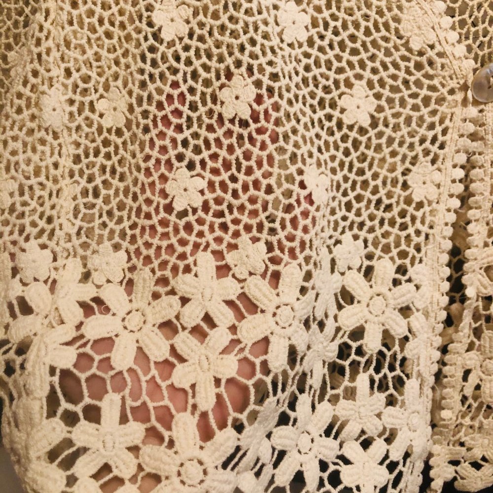 Rabbit Rabbit Rabbit Cream Floral Top - Picture 3 of 5